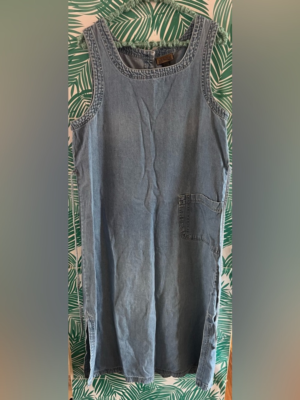 Vintage Blue denim dress w/pocket detail button details down the back sz L